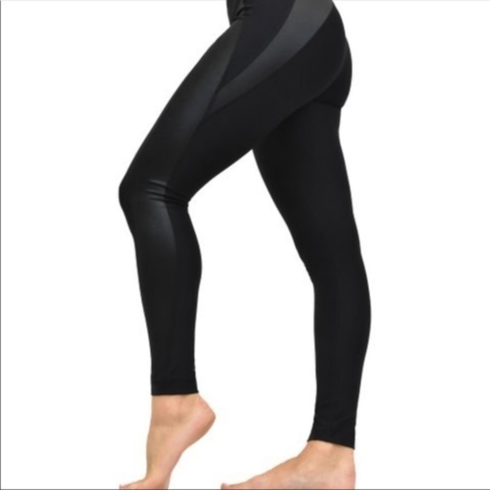 CENTRAL PARK SPORT Size Small Black Leggings NWT
